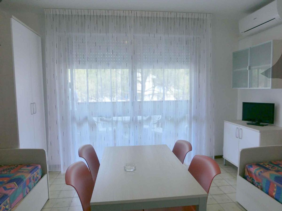 Apartment In Bibione I Buitenkant foto