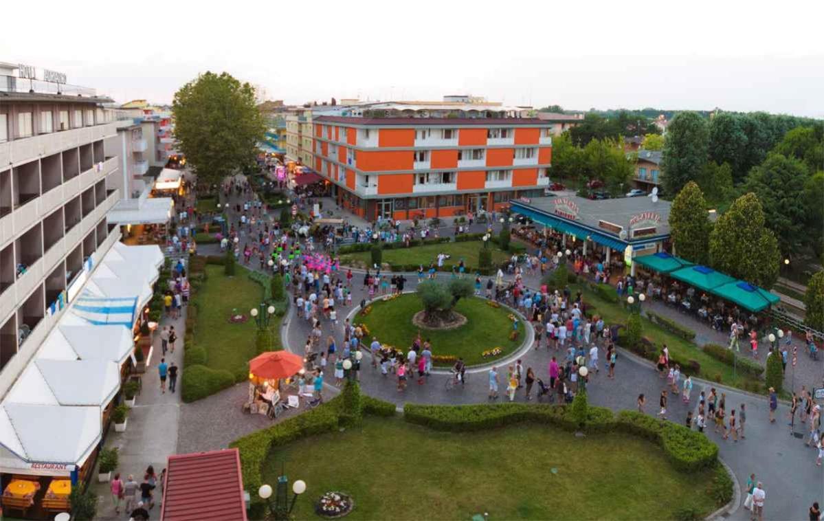 Apartment In Bibione I Buitenkant foto
