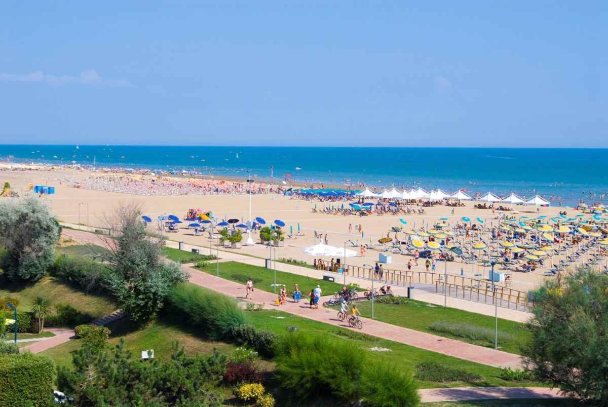 Apartment In Bibione I Buitenkant foto